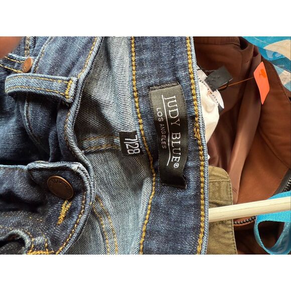 Judy Blue Dark Wash Skinny Fit Jeans w/ Frayed Hem Sz 7/28 EUC - Picture 9 of 10